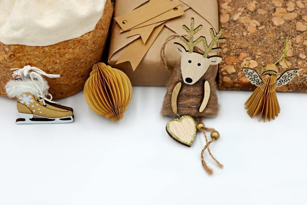 Rustykalne, ekologiczne dekoracje świąteczne z drewna i papieru